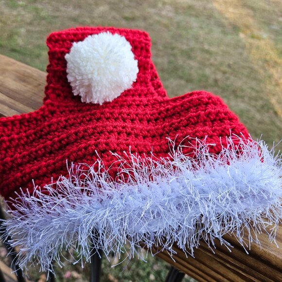 Santa Horse Hat, Bonnet. Red with White fluffy brim Average Horse Size. - Picture 3 of 4